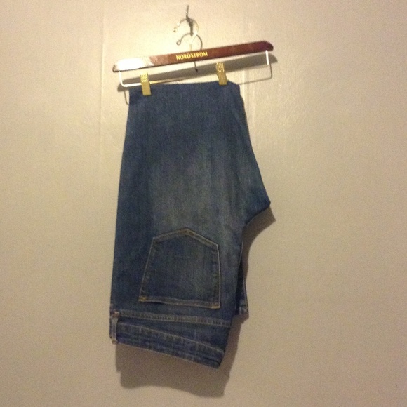 Gap jean size 16/33R
