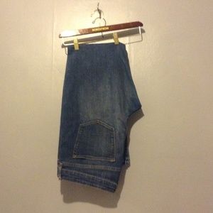 Gap jean size 16/33R