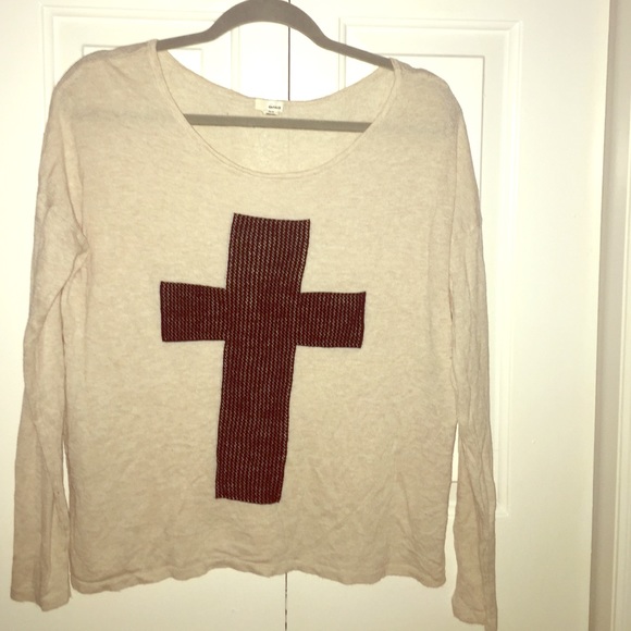 Cute grungy sweater