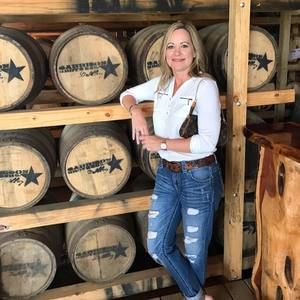 Meet your Posher, Crystal