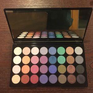 Revolution Mermaids Forever Eyeshadow Palette