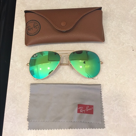 New mirrored green ray ban aviators