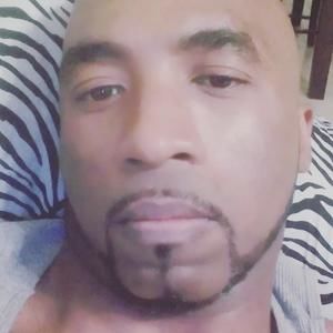 Meet your Posher, Wayne