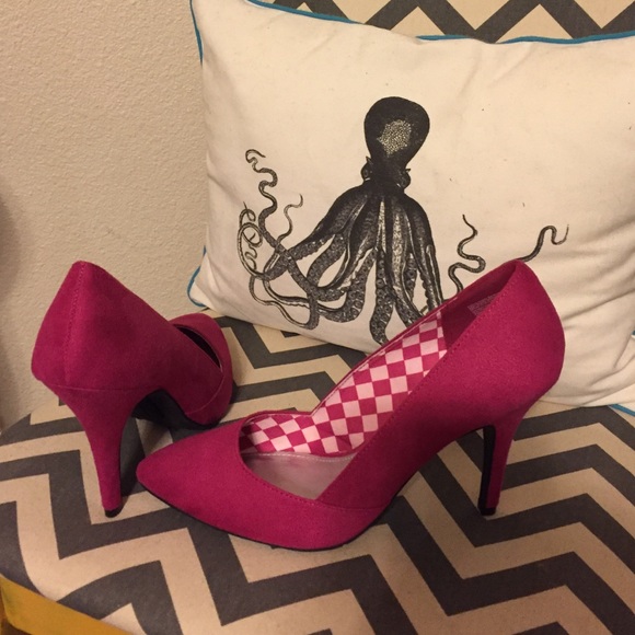 Pink heels Christian Siriano