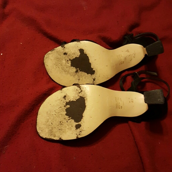 Heels - Picture 3 of 3