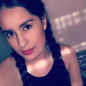 Meet your Posher, Mayra