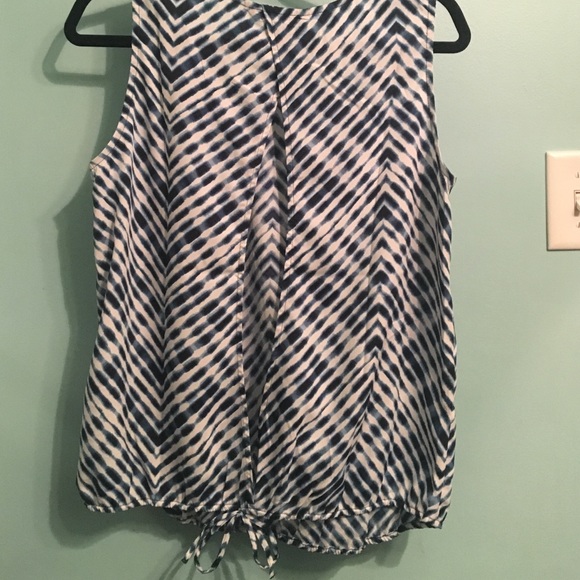 Banana Republic Blouse - Picture 2 of 4