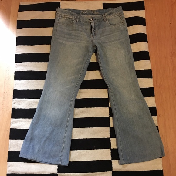 Light blue American eagle flare jeans