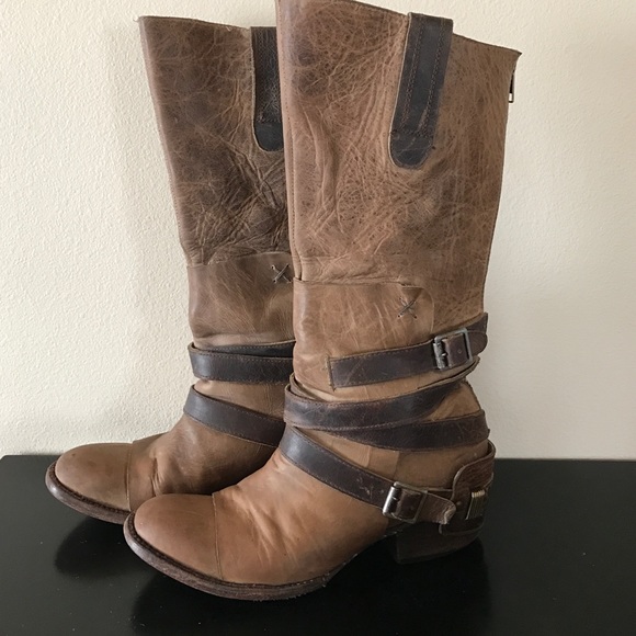 Steve Madden Free Birds Tan size 8