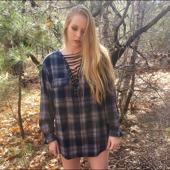 LACE UP FLANNEL TOP