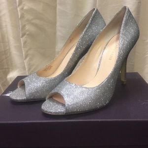 CLOSET BLOWOUT SALE !!