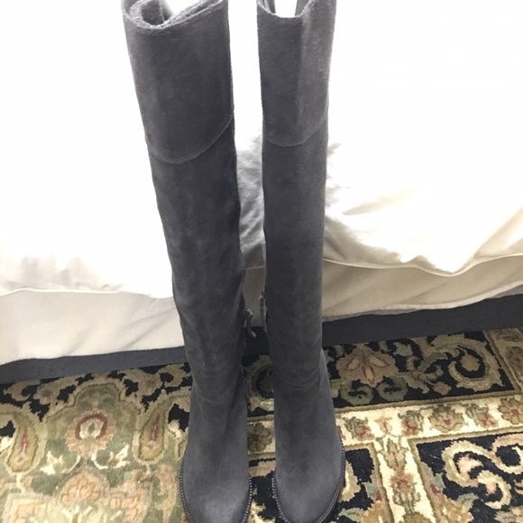 Over the knee Grey Suede boots