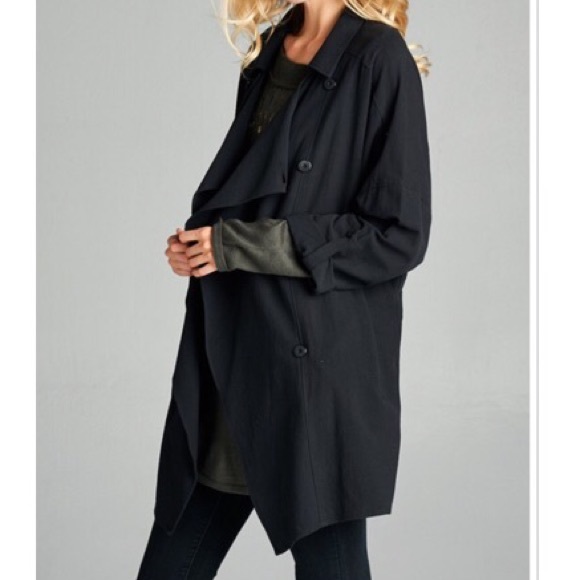 🆕 Black trench jacket ONE HOUR SALE - Picture 4 of 4