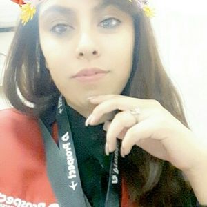 Meet your Posher, Mayra