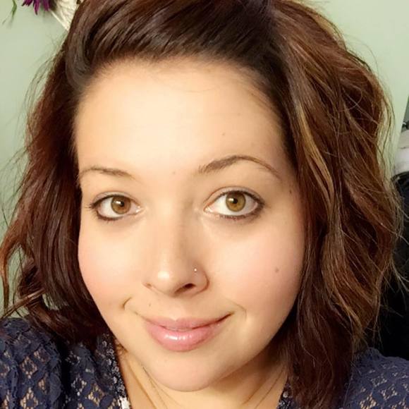 Meet your Posher, Lare