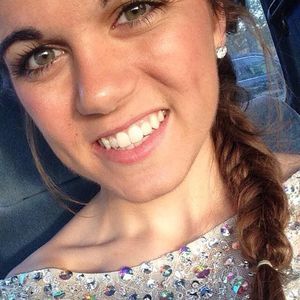 Meet your Posher, Becca