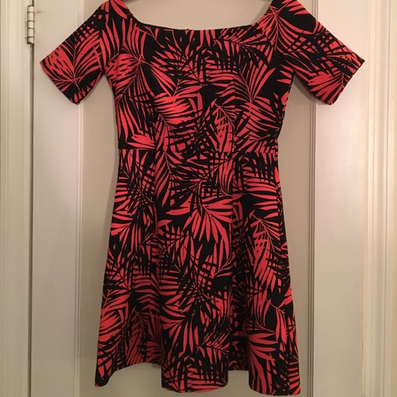 Off the shoulder, palm print dress