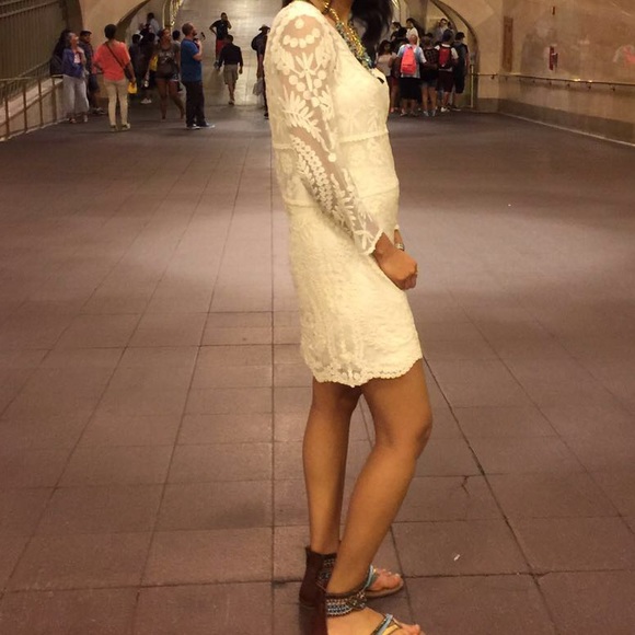 Beautiful Lace dress. - Picture 2 of 2