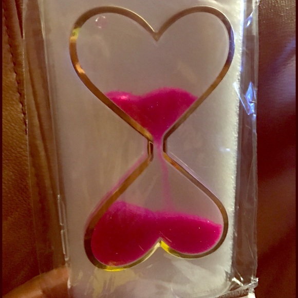 IPhone 7 clear phone color.