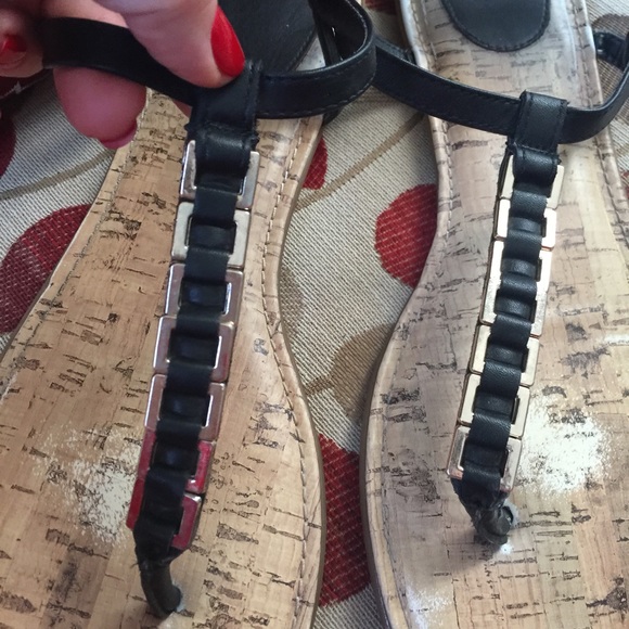 Cute Strappy Sandals - Picture 2 of 3