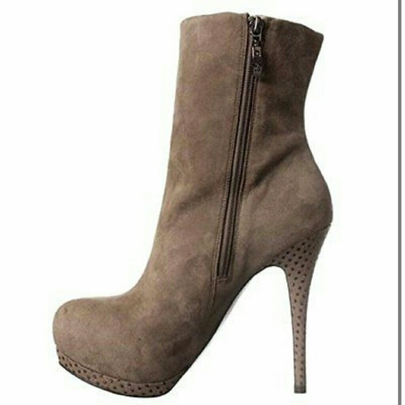 Guess Taupe Suede Pilina Boots 6M