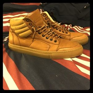 Rare Del toro sneakers