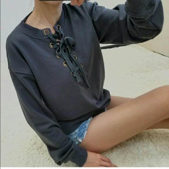 Lace up sweater - Picture 1 of 1