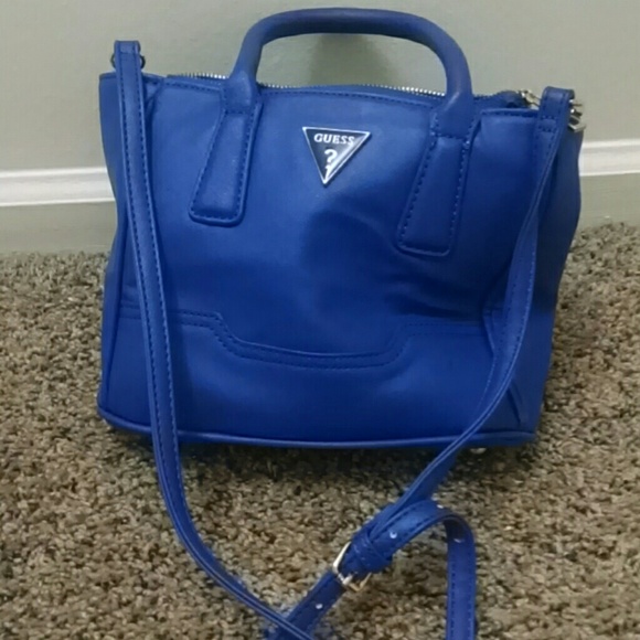 Guess Purse - Picture 4 of 4
