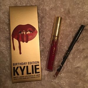Kylie Jenner Lip Kit VERY GOOD QUALITY