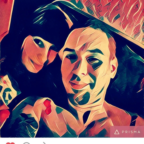 Meet your Posher, Xenia - Picture 1 of 1