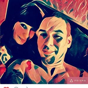 Meet your Posher, Xenia