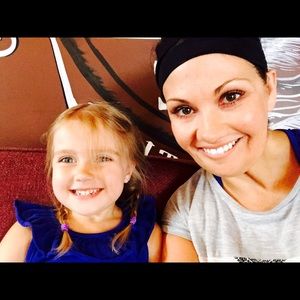 Meet your Posher, Sharra