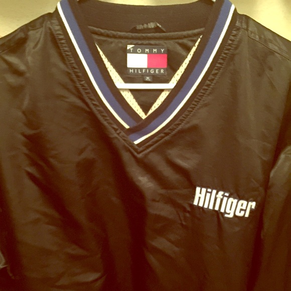 Tommy Hilfiger windbreaker outfit!