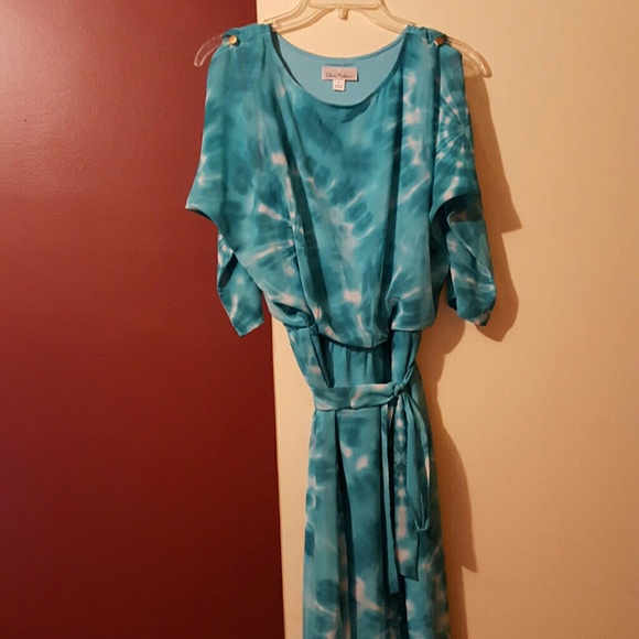 Dress - Picture 1 of 1