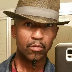 Meet your Posher, Derek