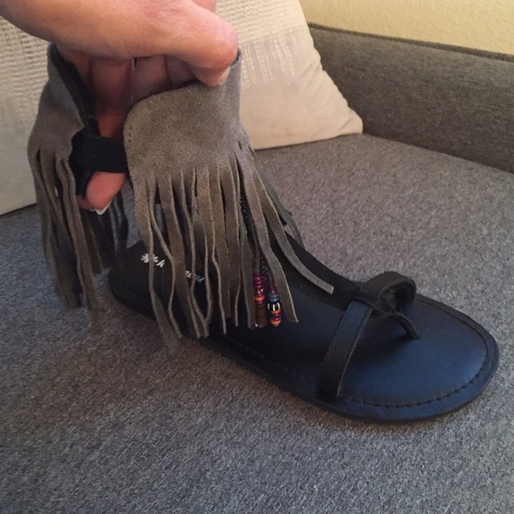 NEW Kolaburra Sheep Fur Fringed Leather Sandals