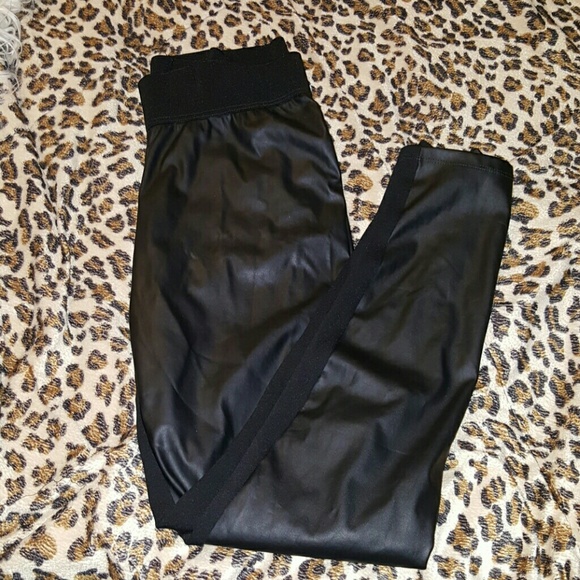 Leather stretch pants