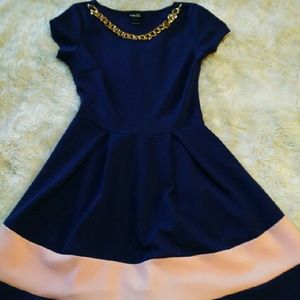 Knee length blue+purple dress w/chain