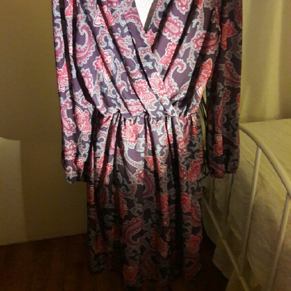 Dress - Picture 2 of 2