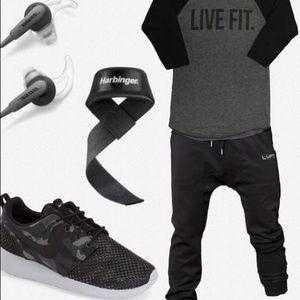 Meet your Posher, Max