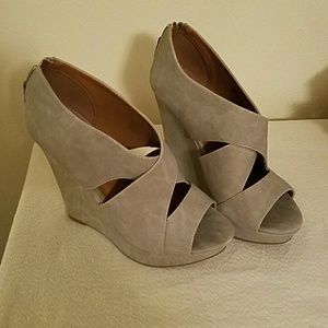 Gray wedges
