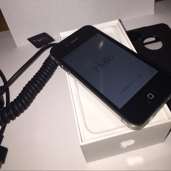 UNLOCKED iPhone 4s 16 GB Otter Box, Car Charger - Picture 1 of 4