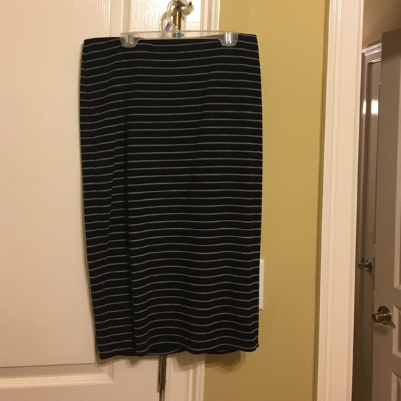 ‼️SALE ‼️Mid calf pencil skirt