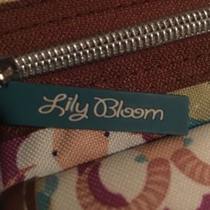 lily bloom shoulder bag.