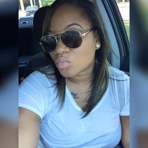 Meet your Posher, Taraneisha