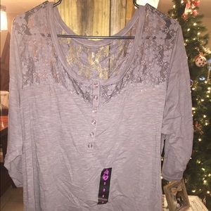 3/4 sleeve shirt with lace shoulders