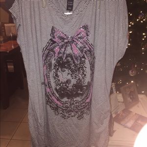 Black and white stripe shirt with cute rhinestone