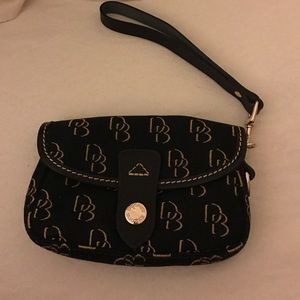 Dooney&Bourke black wristlet
