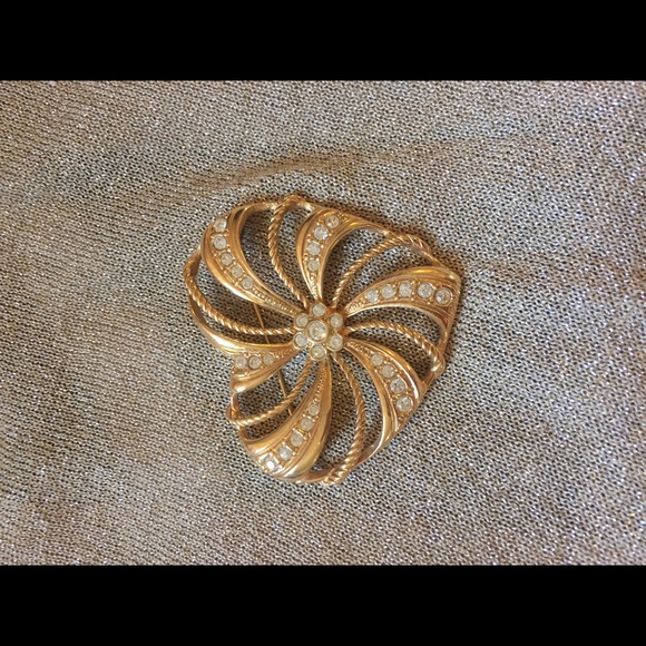 Heart ❤️ shaped brooch