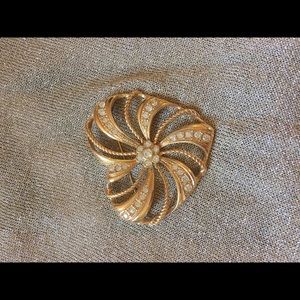 Heart ❤️ shaped brooch
